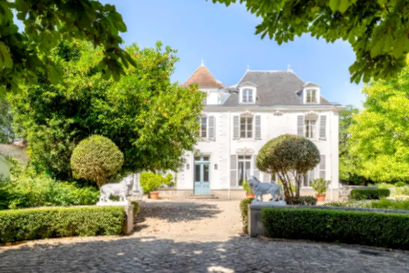 Une demeure historique à Montgeron, joyau architectural des XVIIe et XVIIIe siècles, mise aux enchères