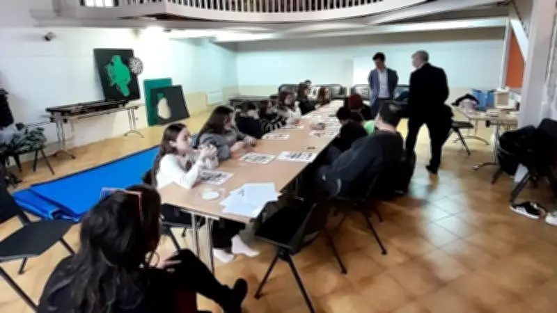 Une délégation ministérielle évalue la stratégie jeunesse innovante d'Aniane