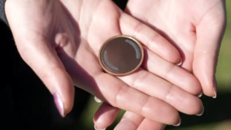 Une fillette de 4 ans en état critique après avoir avalé une pile bouton