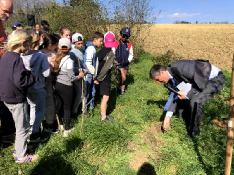 Une journée pédagogique en forêt pour sensibiliser les écoliers à l'environnement