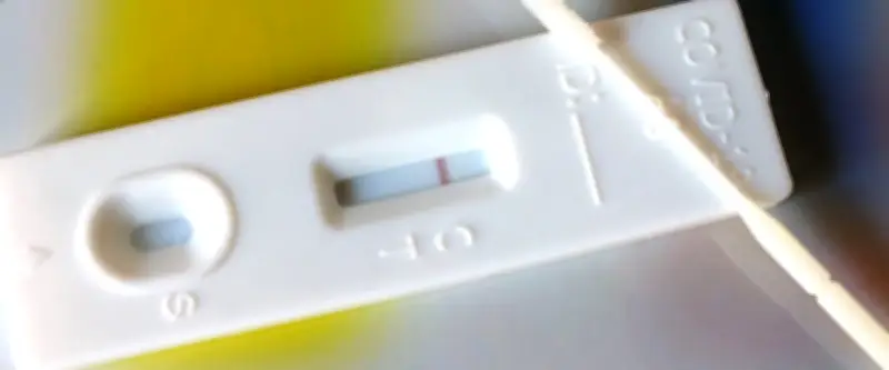 Une mère convoquée par la police après un test Covid non conforme à l'école