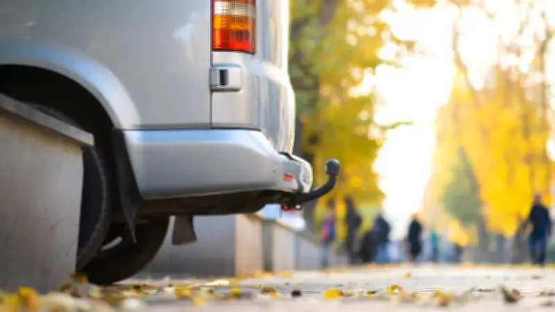 Une mère percute sa fille de 3 ans en garant sa voiture devant leur maison en Allemagne