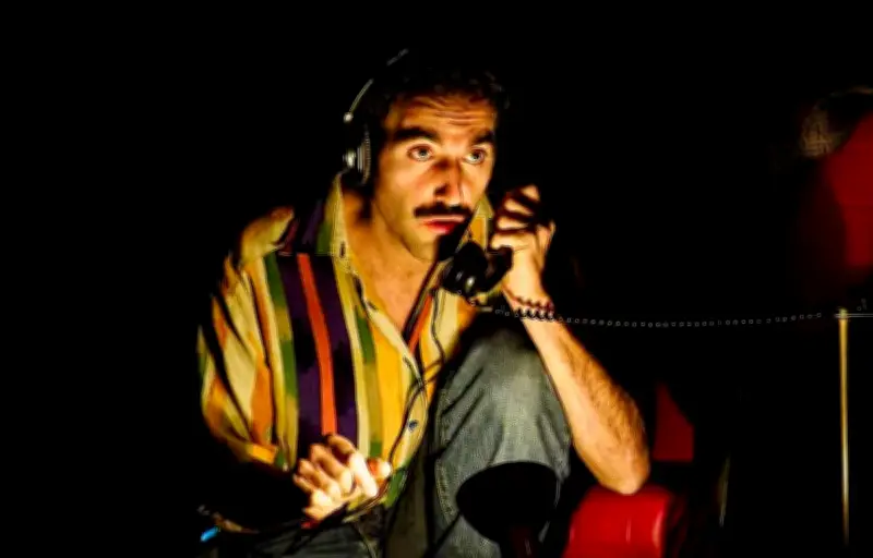 Une pièce ressuscite la dernière libre antenne de Radio Fréquence Gaie en 1989