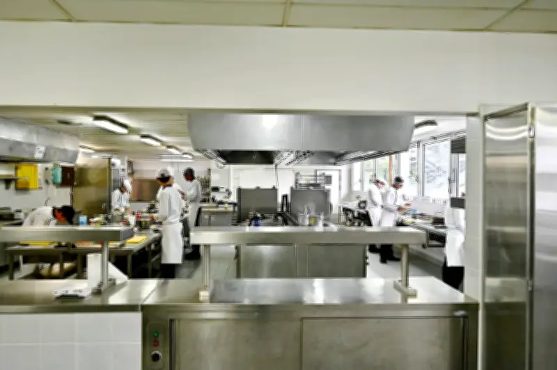 Une soirée gastronomique et musicale au lycée Romas pour célébrer les époques culinaires françaises