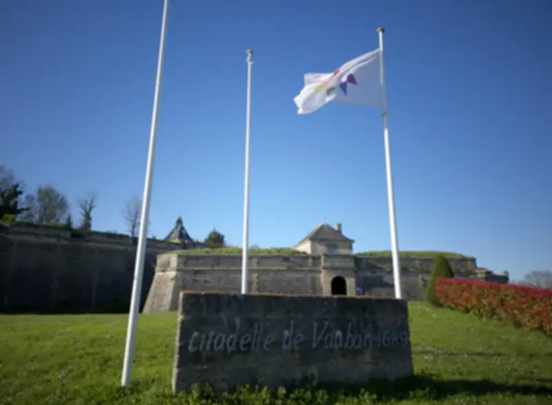 Vague d'agressions homophobes dans le Blayais : quatre mineurs en garde à vue