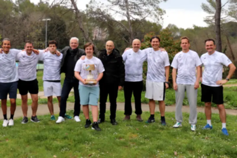 Valbonne Sophia Antipolis lance une Coupe en Carton pour dynamiser son club de tennis