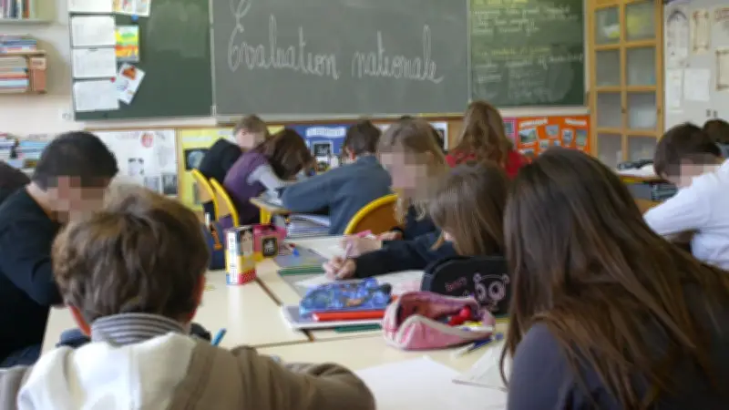 Évaluations nationales 2025 : progrès en français au primaire, écarts filles-garçons persistent