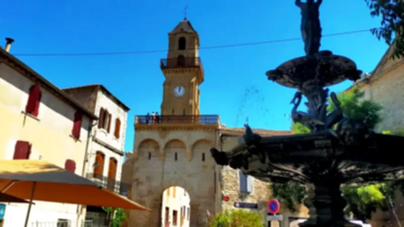 Vauvert illumine son patrimoine : la tour de l'horloge bientôt mise en lumière