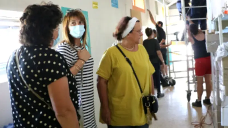 Vauvert profite des vacances pour rénover ses écoles avec l'aide d'une association d'insertion