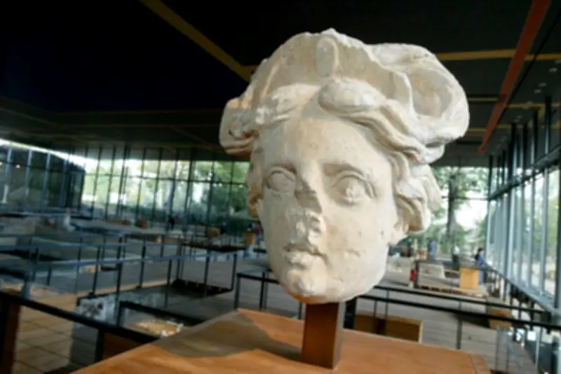 Vesunna à Périgueux : le musée gallo-romain de Jean Nouvel, une fusion architecturale unique