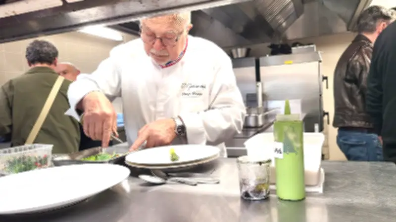 Via Gusto : 16 chefs étoilés préparent une tablée géante au Pont du Gard