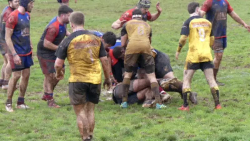 Victoire serrée du RC Rougier face à Vielmur dans un match de rugby acharné