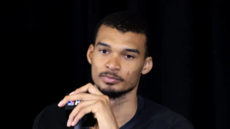 Victor Wembanyama impressionne, les Spurs écrasent Milwaukee et renforcent leur 2e place à l'Ouest