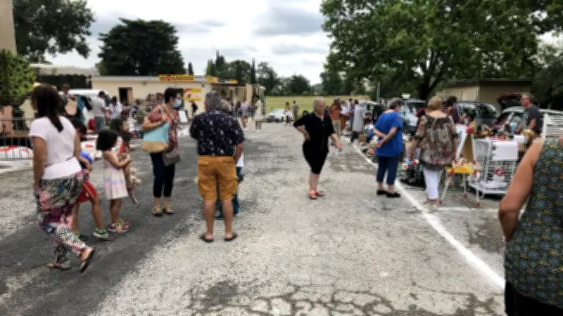 Vide-greniers réussi à Saint-Théodorit : une renaissance sociale pour le village
