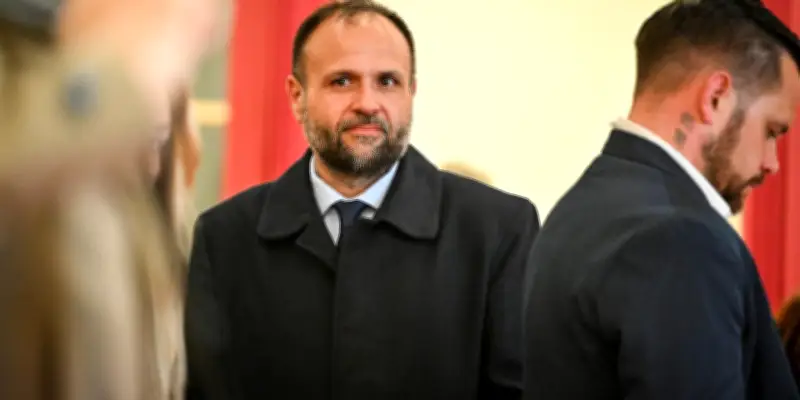 Vierzon, de bastion communiste à laboratoire des extrêmes droites