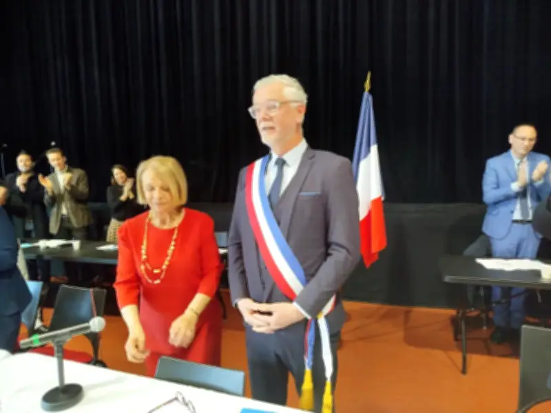 Villenave-d'Ornon : Michel Poignonec réélu maire lors d'un conseil municipal solennel