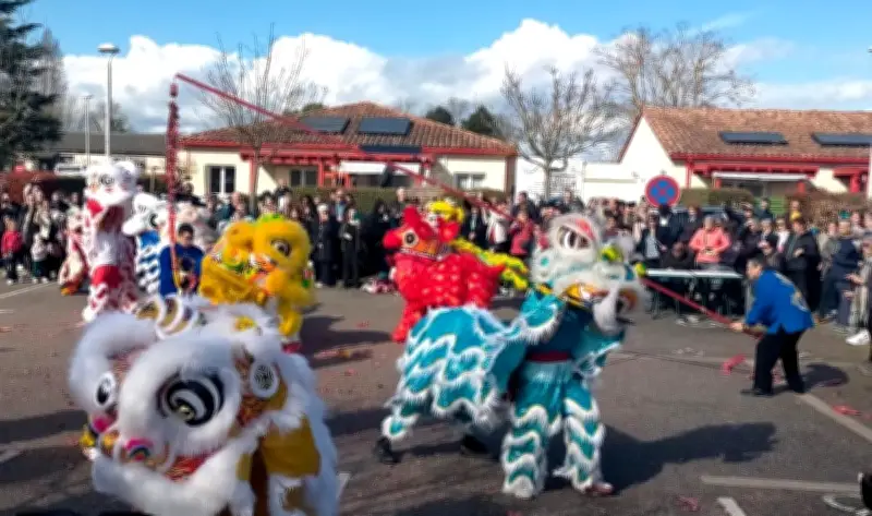 Villeréal célèbre le Nouvel An lunaire du Cheval avec un défilé de dragon