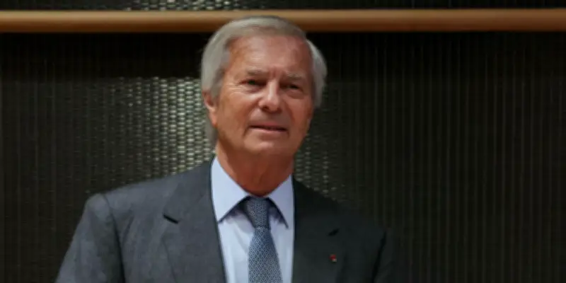 Vincent Bolloré prône un financement publicitaire exclusif pour l'audiovisuel public
