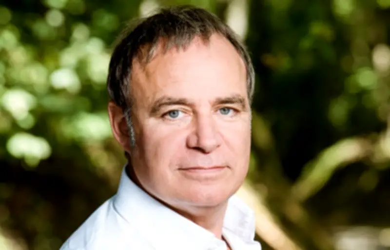 Violence sur le plateau de TBT9 : les photos contredisent la version de Stéphane Tapie