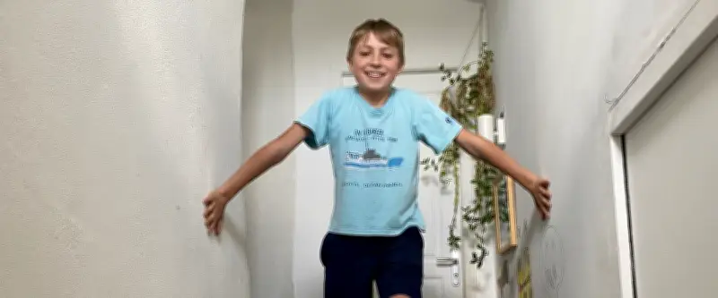 Virgile Bousquet, 11 ans, crée des robots motorisés avec des Lego en Lozère