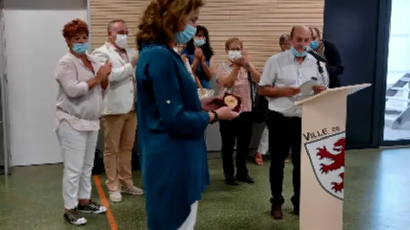 Viviane Calmette honorée pour son départ à la retraite à Gigean