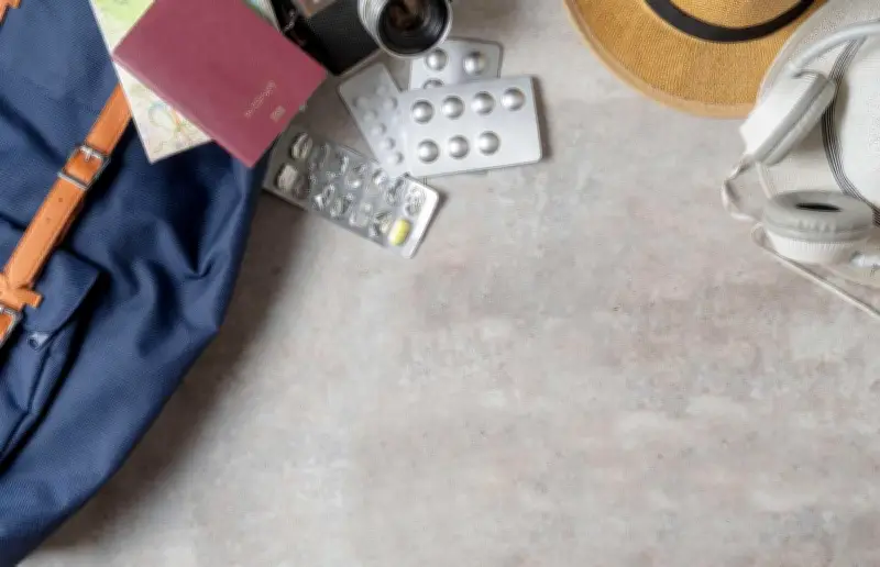 Voyage à l'étranger : les précautions essentielles pour vos médicaments