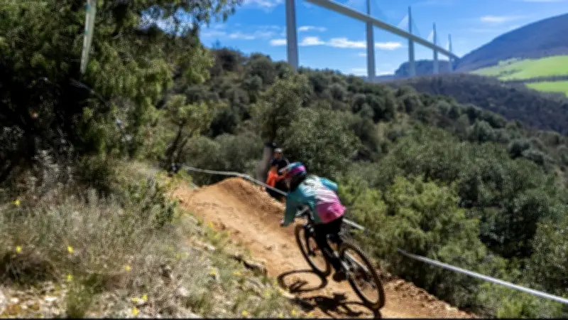 VTT à Millau : un adolescent de 16 ans héliporté en urgence après une grave chute