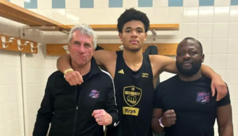 Warren Tchoffo affronte Logan Roberts en quart de finale à Bangkok