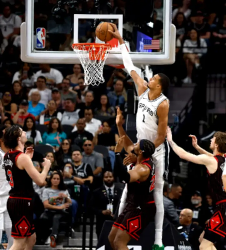 Wembanyama flambe avec 41 points, les Spurs écrasent les Bulls en NBA