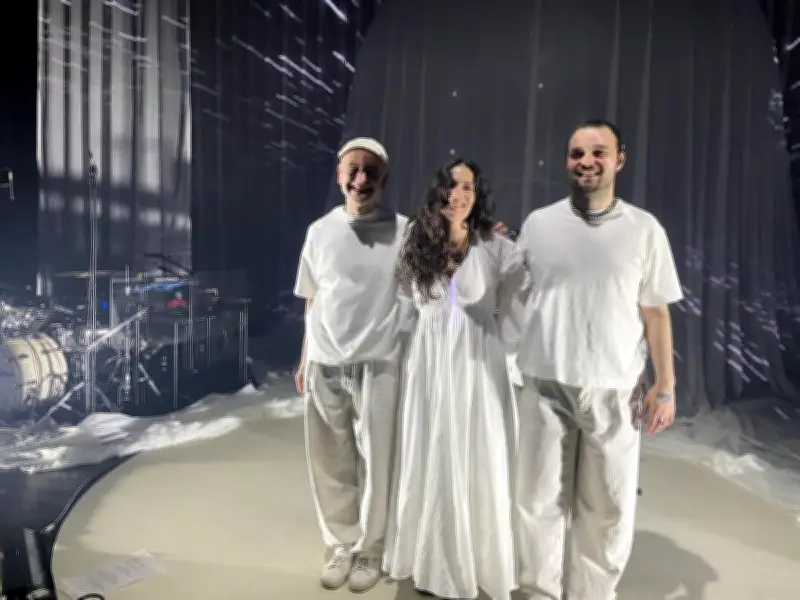 Yael Naïm envoûte Angers avec son album « Solaire » et son univers onirique