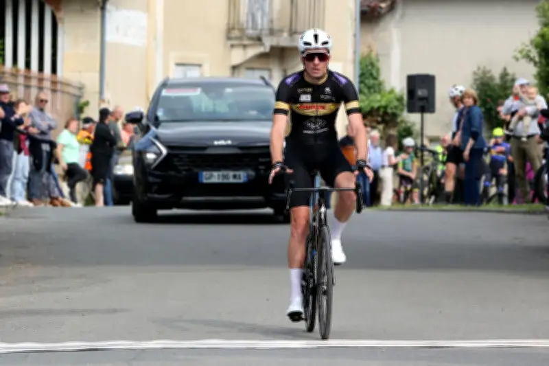 Yoann Paillot s'impose au sprint devant Graciannette à Saint-Aubin-de-Médoc