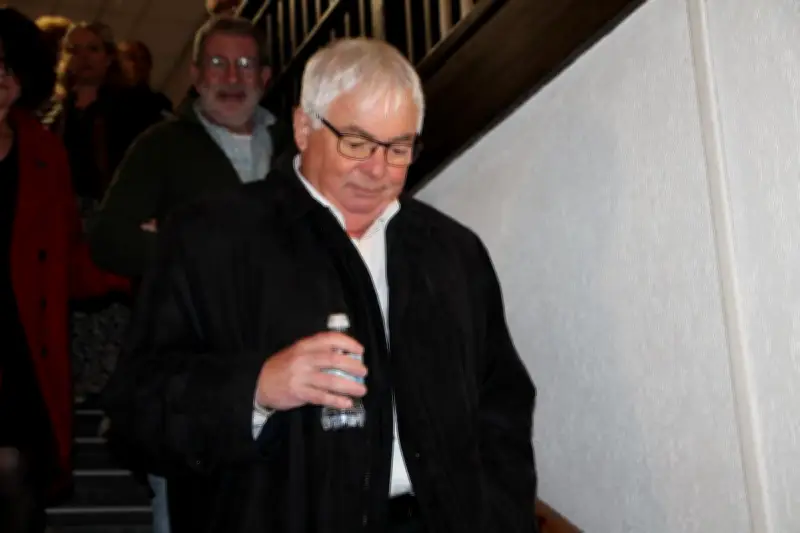 Yves Salanave-Péhé récupère son fauteuil de maire de Monein après quatre ans d'absence