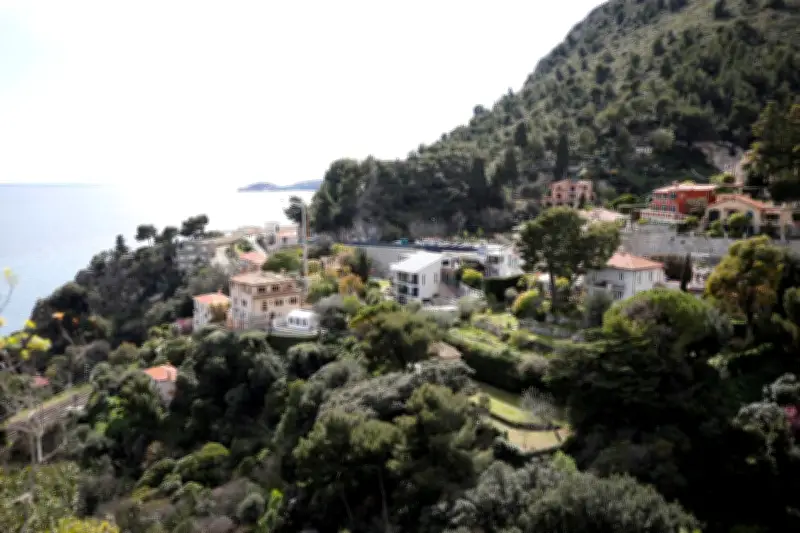 Èze : Deux ouvriers blessés dans un éboulement de terrain sur un chantier privé