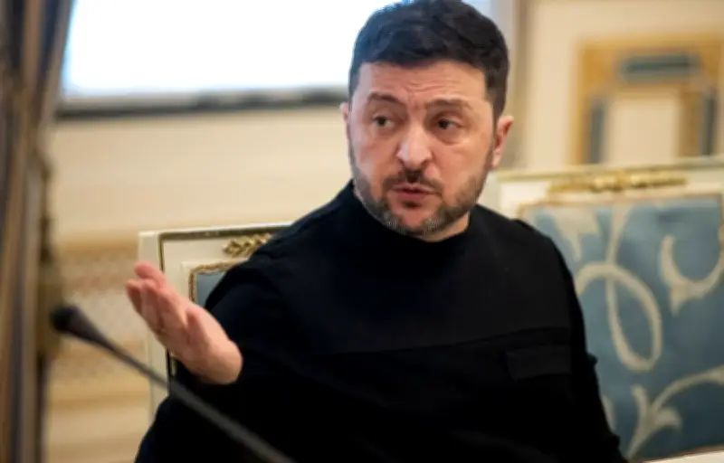 Zelensky envoie des experts en drones au Moyen-Orient, l'Ukraine boycotte la Biennale de Venise