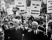 1962 : Les secrets nucléaires de la visite d'Adenauer à de Gaulle révélés