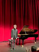 Alexandre Kantorow, le tsar du piano qui séduit Marseille par sa simplicité