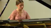 Ariane Nayral, 12 ans, remporte le premier prix de piano à Paris