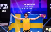 Armand Duplantis bat son 15e record du monde à la perche à Uppsala