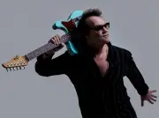 Axel Bauer dévoile « Grand 8 » et revient sur scène à Saint-Jean-d'Angély