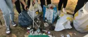 Bagnols-sur-Cèze : les lycéens nettoient le parc Rimbaud et collectent des kilos de déchets