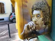 Bayonne : La Poste porte plainte après le vol d'une boîte aux lettres décorée par C215