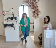 Camille Rougier reprend le salon Bohème Studio au Coux-et-Bigaroque