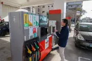 Carburants : la grande distribution promet une baisse immédiate des prix à la pompe
