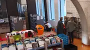 Caveirac : 15 000 documents déplacés en un jour pour la médiathèque La Communale