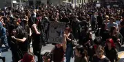 Chili : des milliers d'étudiants manifestent à Santiago contre l'austérité du président Kast