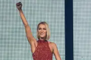 Céline Dion fait son retour malgré le syndrome de la personne raide, une maladie neurologique rare