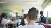 Collégien étranglé dans son école : sa mère témoigne, 