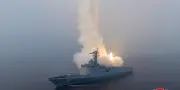 Corée du Nord : Kim Jong-un célèbre le succès d'essais de missiles stratégiques depuis un destroyer