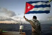 Cuba : une flottille humanitaire brise le blocus américain pour secourir l'île