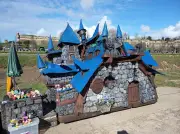 David, le navigateur solitaire sur son radeau-château, dévoile sa vie sans stress